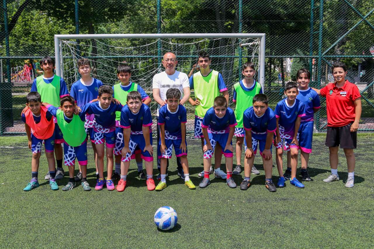 Başkan Kavuş, MEGA Yaz Spor Okulları'nda çocukların heyecanına ortak oldu 5